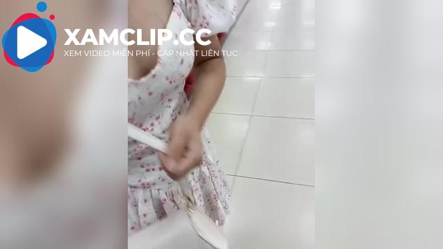 Tổng hợp clip vụ hai cô gái xinh đẹp hồn nhiên public ở Aeon Mall #2