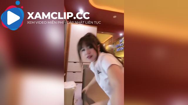 Full clip sex Suchibi live chịch public ở The Coffe House