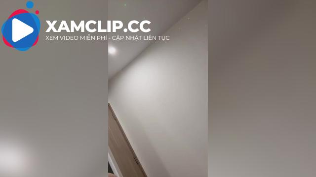 Tiktoker Hường Hêu hít bóng cười ngáo ngáo tụt cả xu chiêng