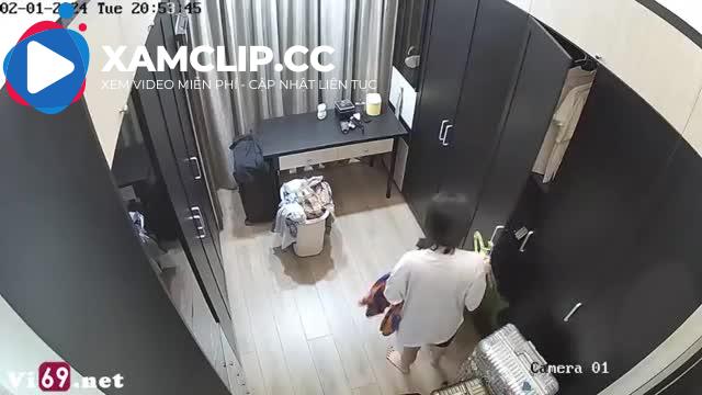 Hack camera hai vợ chồng trẻ làm tình hàng ngày trong phòng ngủ