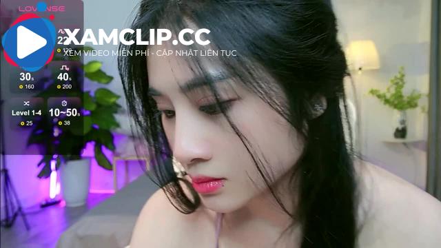 Anna Gấu véo má làm xấu mà ai cũng khen dễ thương, đặc biệt là khúc sau