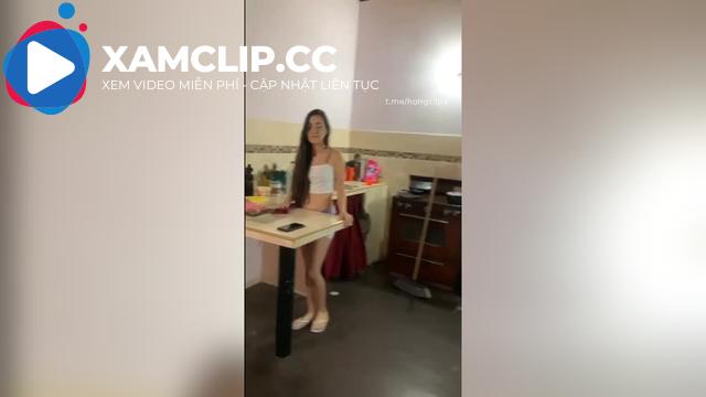 Thất nghiệp cặp đôi Tây nhận trợ cấp sang VN định cư quay clip hot