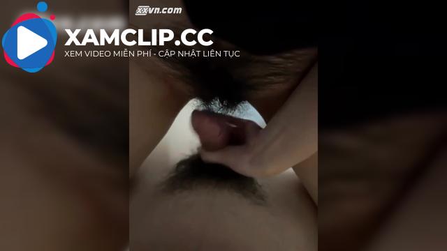 Chị gái đến ký túc xá để xin quan hệ