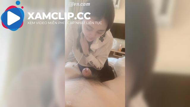 Dụ dỗ đồng nghiệp đi nhà nghỉ