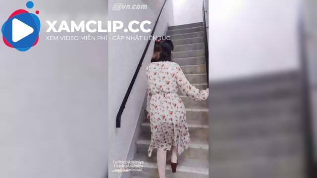 Nắng nóng ra cầu thang làm vài đường cơ bản, may buổi trưa không ai qua lại 1