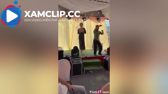 Clip mặc bikini nhảy nhót tại đám cưới người yêu cũ cực căng