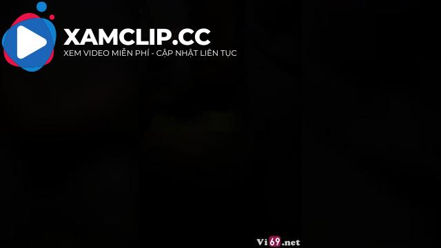 Em người yêu mình dây chân dài khóc nấc sau từng cú dập