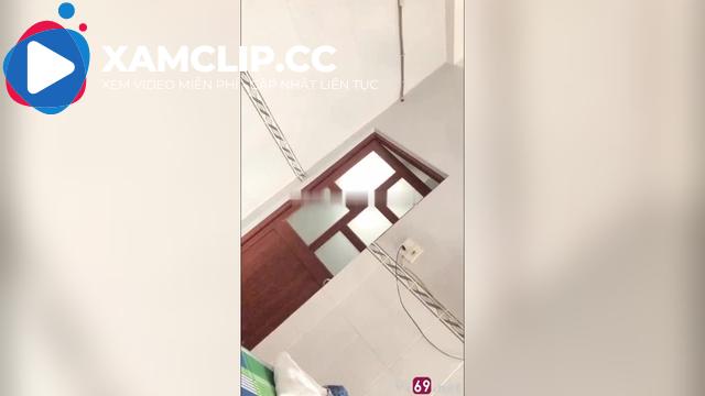 Bé sinh viên nhỏ nhắn dễ thương phải dạy từng li từng tí chuyện giường chiếu