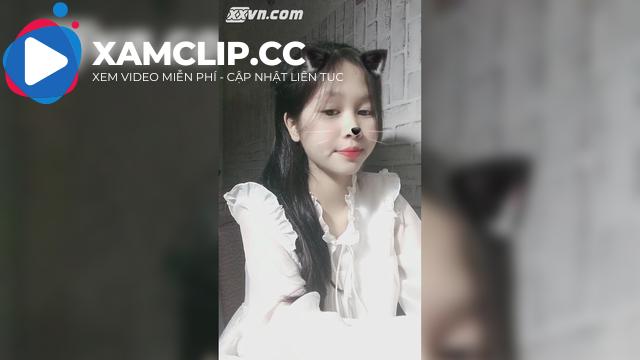 Em hàng dâm thủ dâm trên live 1