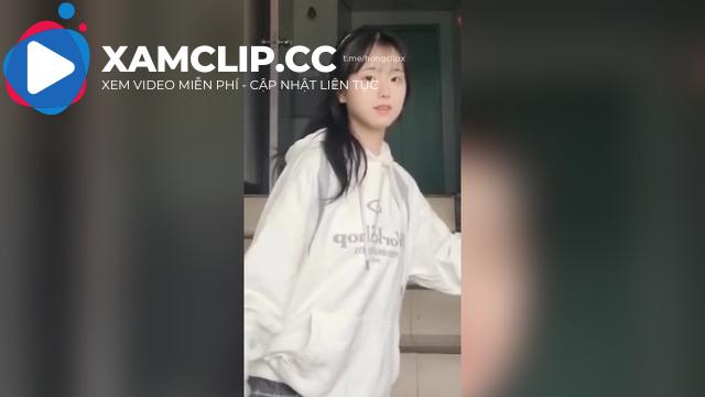 Clip em học sinh xinh vl nhưng có bạn trai vào là sa ngã