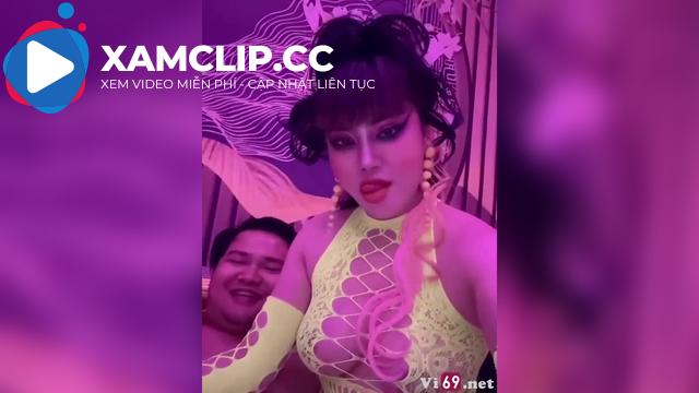 Cô đồng Trang Xinh và bộ sưu tập bạn chịch bú cu vét máng