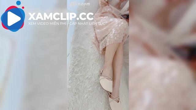 Lau cho sạch rồi em đút vào nhún P2