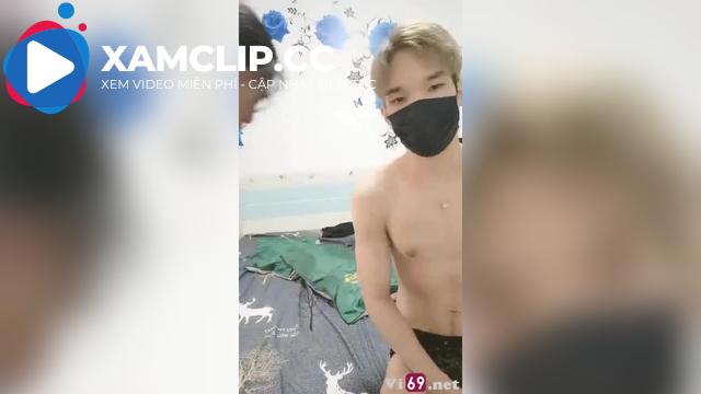 Phi công trẻ và chị máy bay mặn mà