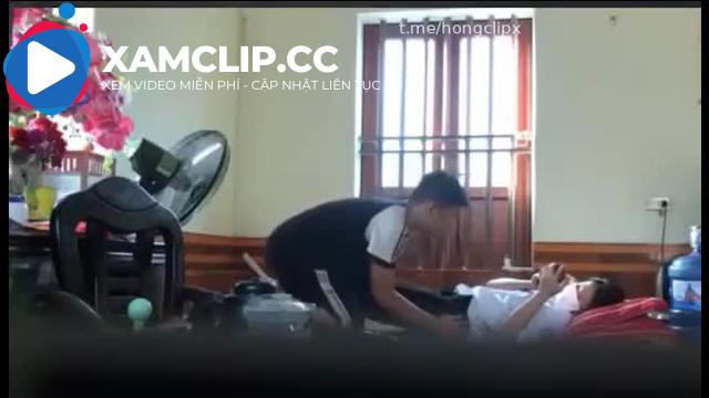 Em gái THPT tranh thủ địt nhau trước khi đi học
