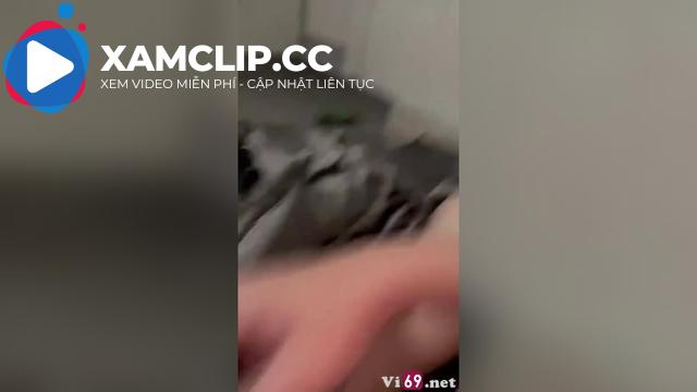 Em gái Biên Hòa lộ clip làm tình với bạn trai