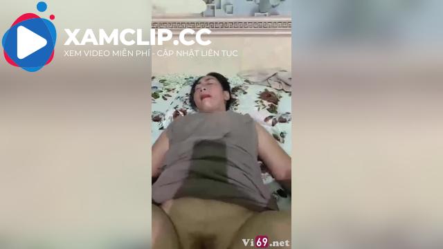 Cô ruột mới cãi nhau với chồng xong cháu đưa đi đụ