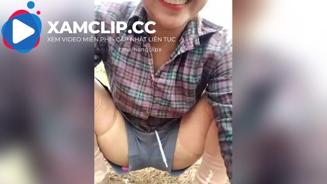 Chị đẹp về quê lột đồ phơi ruộng mà chả có ai cày