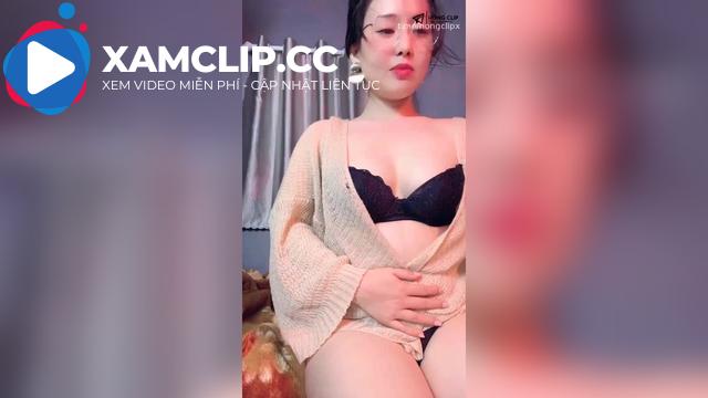 Cô giáo Xô ngày đi dạy tối về livestream săn Hồng hài nhi