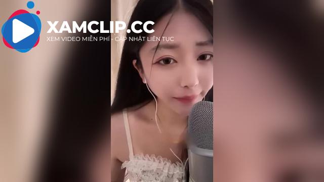 Em gái live sex liếm micro cực nóng cực ngon