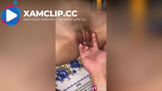 Em sinh viên hàng họ thế này mà chú dày vò không thương tiếc