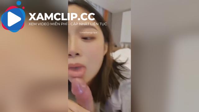 Tưởng đi học trên lớp, ai dè đến nhà bạn trai trổ tài khèn sáo