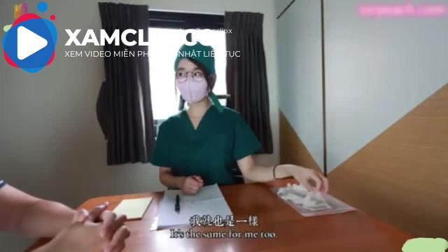 Nữ y tá quên mình cống hiến cho công việc