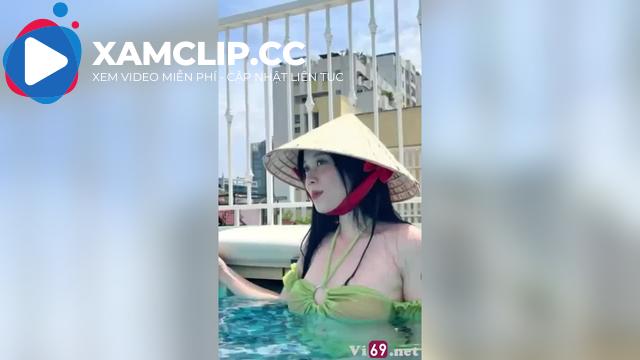 Đội nón lá em PG gạ làm tình ở hồ bơi