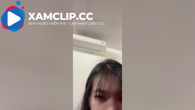 Em còn bé nhưng nứng bướm sớm