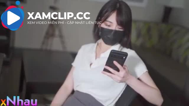 Thư kí lên đỉnh lồn bắn nước