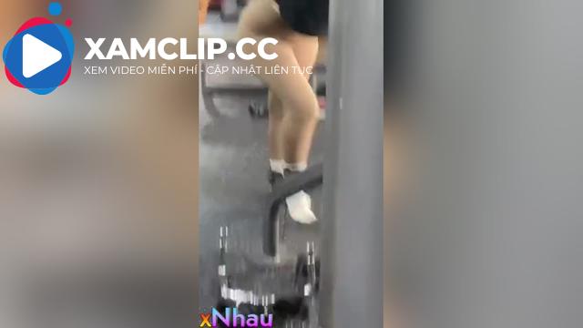 Clip Sex Phương Uyên (Chuckychoo) 1m5 Gymer Vú Khủng Lồn Hồng Đầy Nước