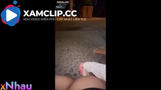 Giữa đêm trăng thanh gió mát em vác loz ra giữa đường thẩm du