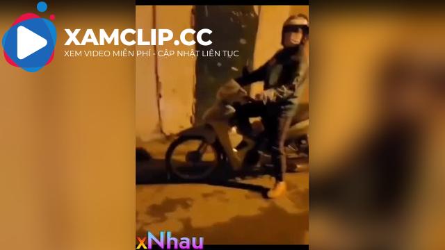 Thanh niên nứng cặc gạ địt chị grab thành công