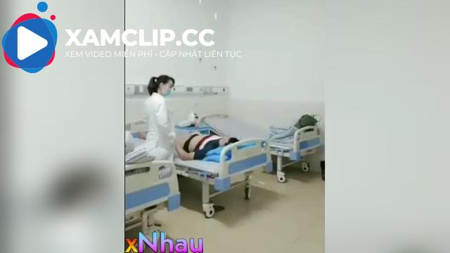 Quay lén Nữ bác sĩ sóc lọ hồi sức cho bệnh nhân !