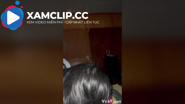 Chịch em sinh viên ở nhà sàn trong chuyến du lịch