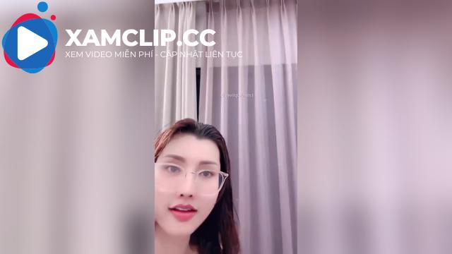 Idol lamonly YYlive thích cởi áo con rồi lắc vú theo nhạc