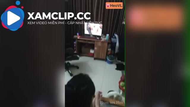 Nắc mạnh vào cái cô bé em nữa đi anh ơi