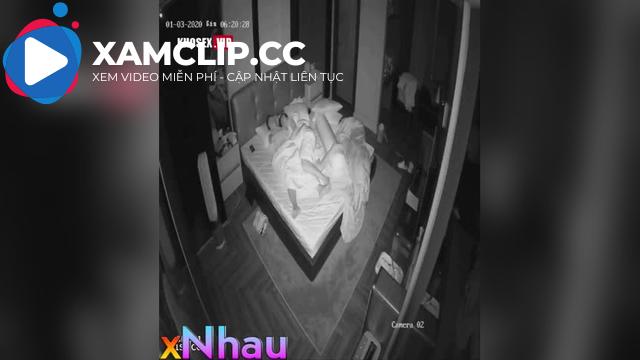 Hack Camera Cặp vợ chồng trẻ vợ vú to thích thủ dâm khi xem phim địt nhau với chồng d