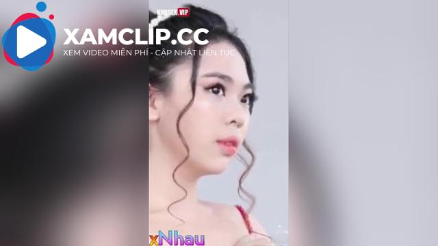 Clip sex Phá trinh em gái 2k5 chân dài làm em rên la thảm thiết