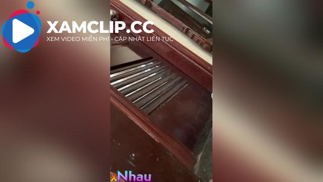 Quay lén chị gái tắm xoa lỗ lồn rậm lông
