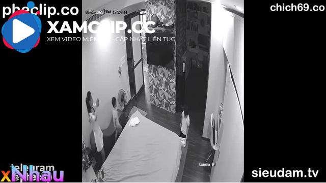 Hack Camera Gái 2 Con Bú Cu Chịch Nhau Với Chồng