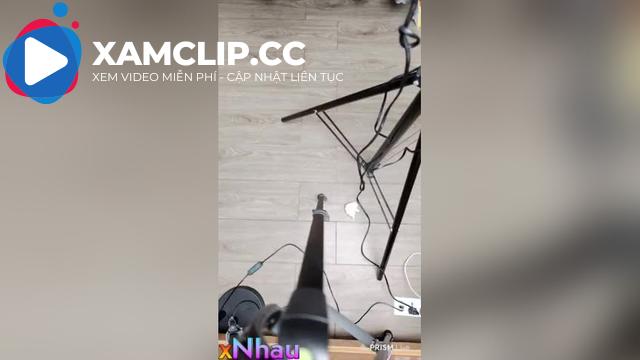 Cặp đôi livestream FB 4