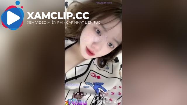 Huyền thoại bé áo bông nứng lồn mời gọi các anh địt trong cơn nứng đã có clip mới thủ