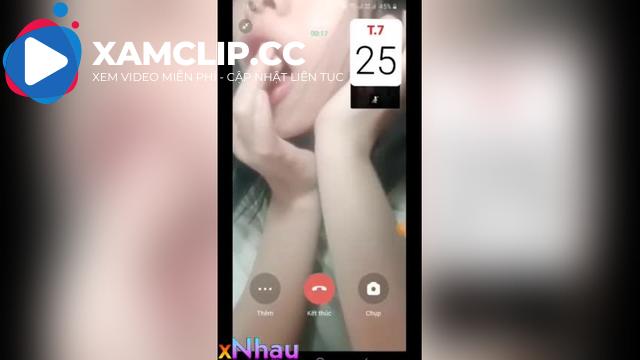Em gái 2ka8 đưa clip thủ dâm lên mạng
