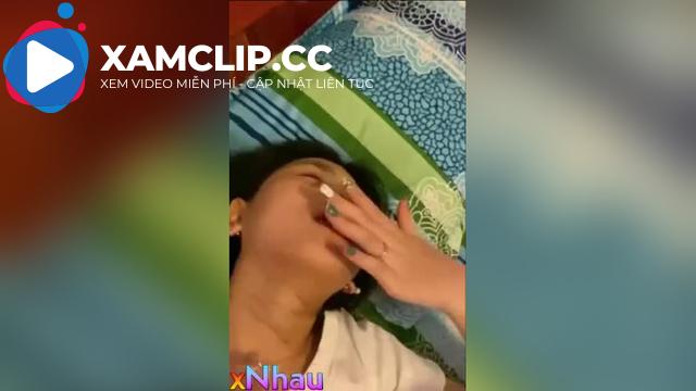 xuất tinh ra đầy ngoài bím em học sinh lớp 10 nghe em rên thôi cũng nứng