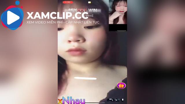 Em gái 2ka8 khoe lồn múp trắng hồng của mình