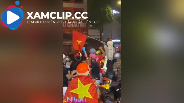 Bão Việt Nam quá cháy