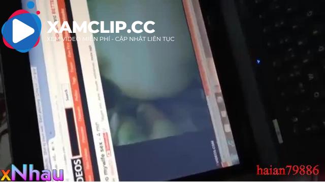 Clip sex vừa xem phim sex vừa khẩu dâm chịch nhau