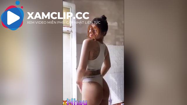 Em xinh xăm kín lưng nhưng thân hình nóng bỏng