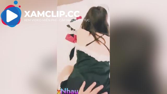2 chị em này nhìn là hiểu ngày nào cũng địt nhau rồi công nhận chị nó ngon thật