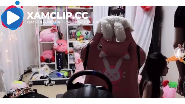 Quên tắt Live, nữ Streamer Addie Lynn lộ CLIP NÓNG cùng bạn trai